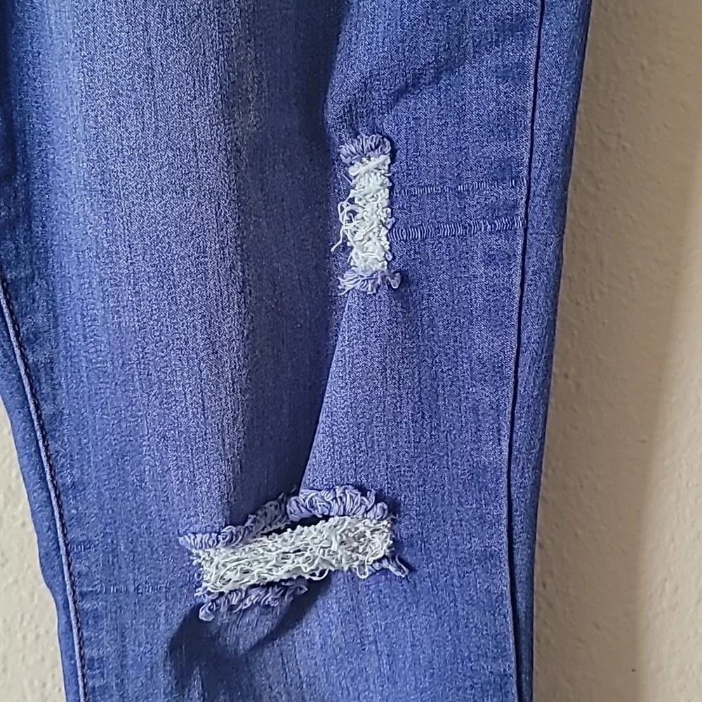 Guess Ripped Jeans - Picture 8 of 12